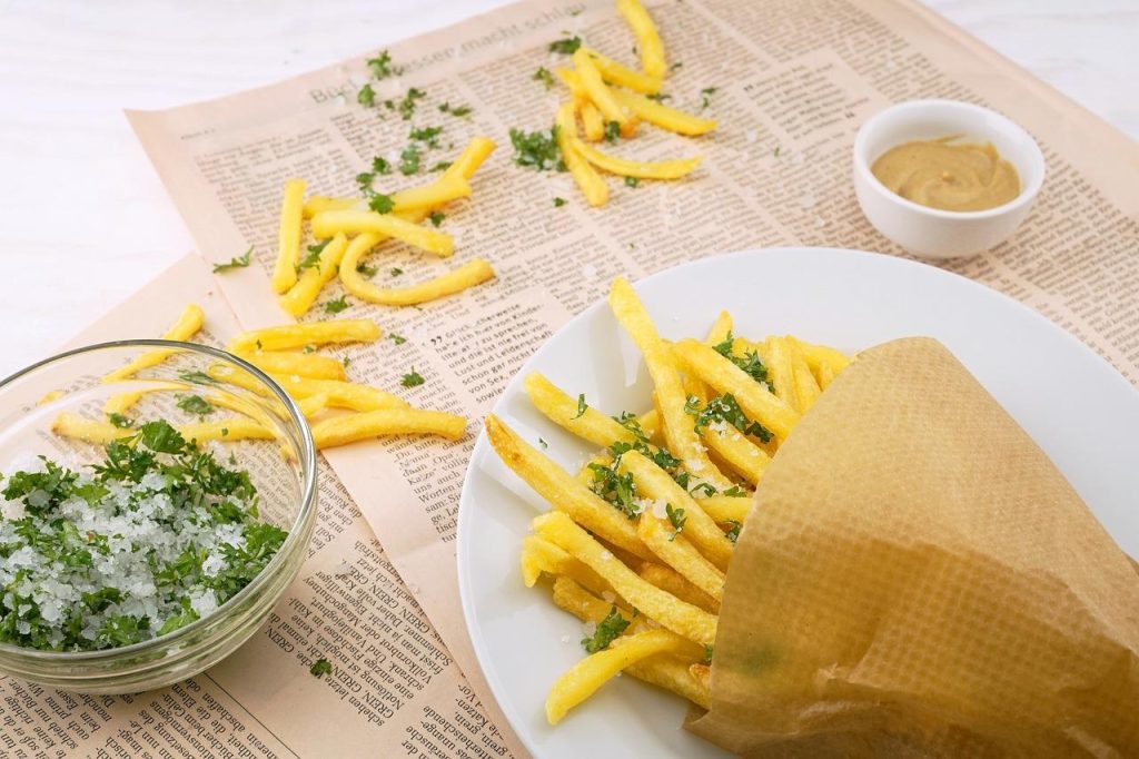Frietmobiel in Breda met verse ambachtelijke friet als hoogtepunt op verjaardagsfeesten